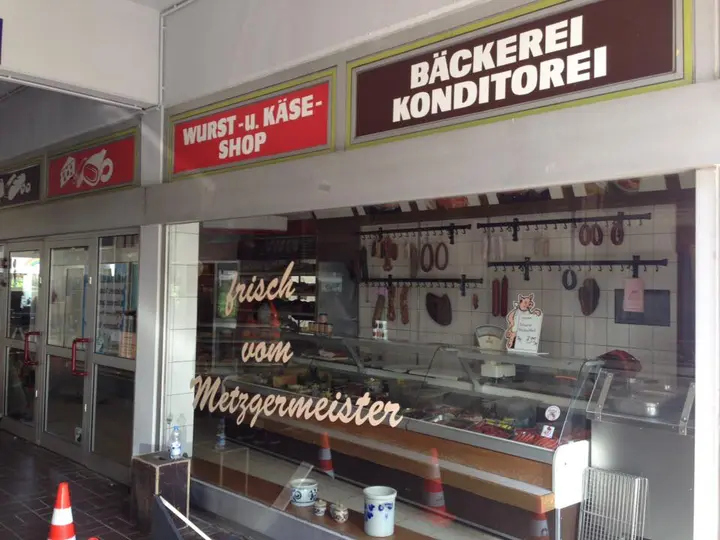 Wie damals – nur dass man diesmal stehen bleiben darf.