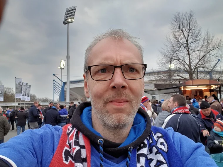 Angekommen: vor dem Max Morlock Stadion