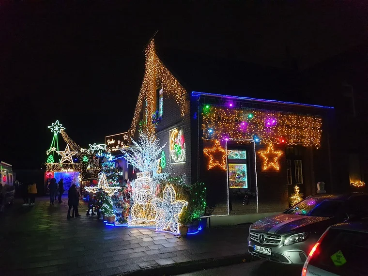 Glänzende Weihnachtsstimmung in Marxloh