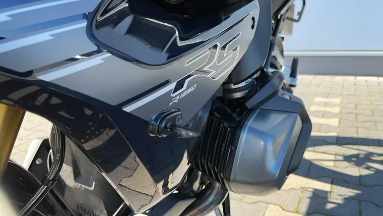 Tara – fertig! Neue Blinker, kleiner geht es nicht.