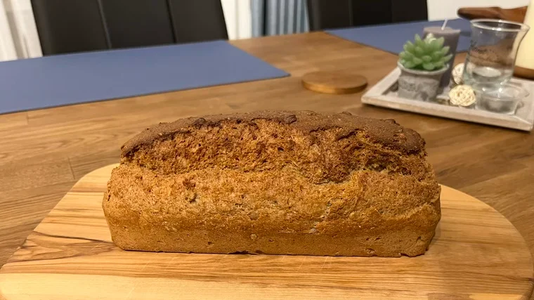 Frisches, knuspriges Brot direkt aus dem Ofen