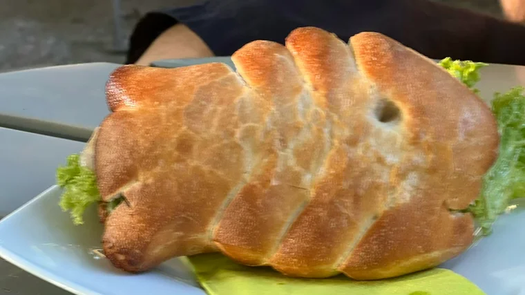 Besonderer Clou: das Brötchen sogar in Fischform.