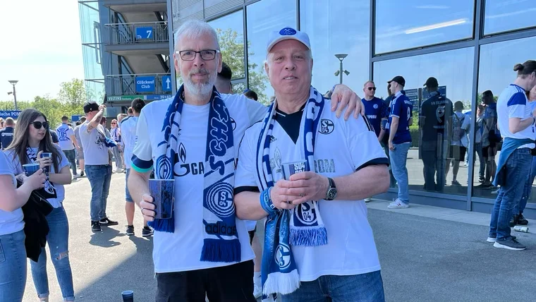 Jürgen und ich – zusammen in Weiß, zusammen stark