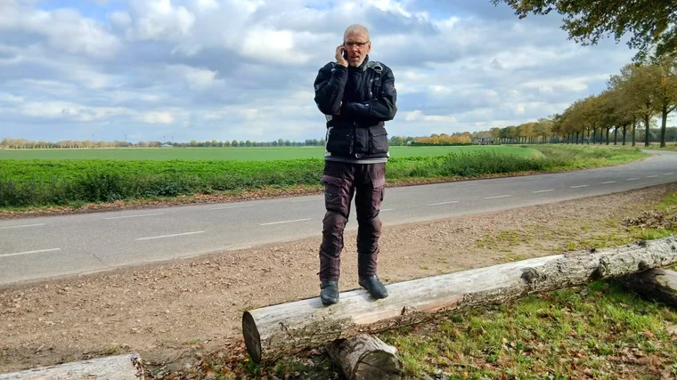 Motorrad? Eher Telefonmarathon – Aus Freude am Fahren