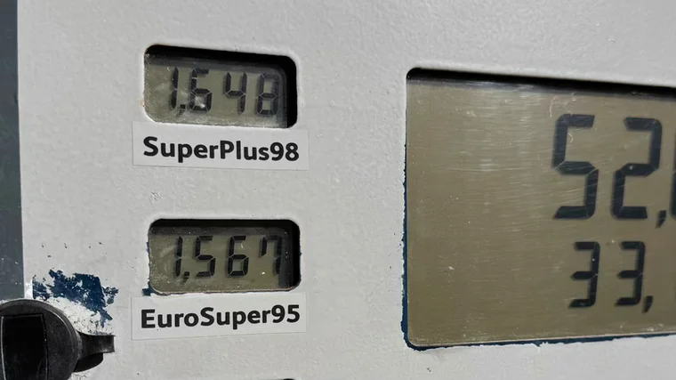 Luxemburg begrüßt uns mit akzeptablen Spritpreisen.